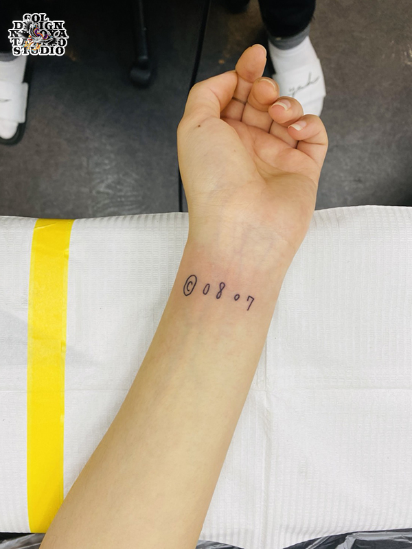 名古屋　タトゥー　女性